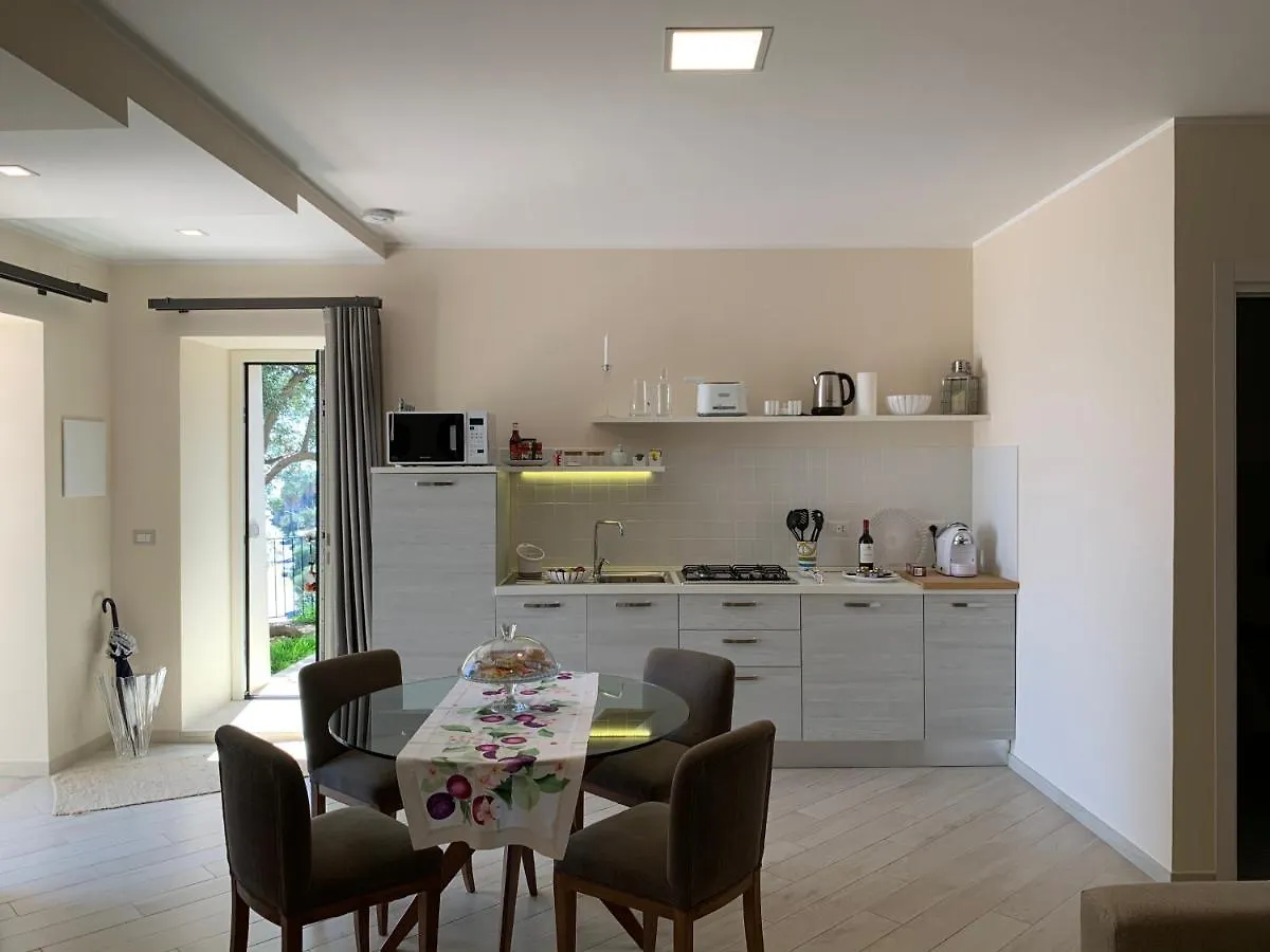 Sparviero Luxury Suites Taormina 0*,
