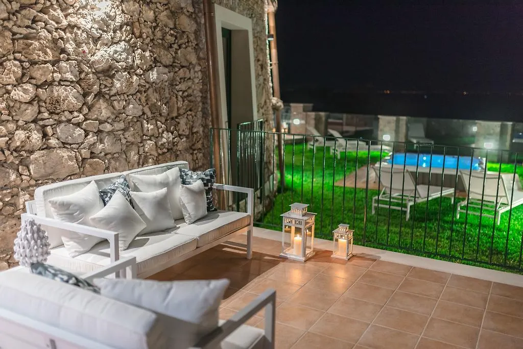 Sparviero Luxury Suites Taormina Lägenhet